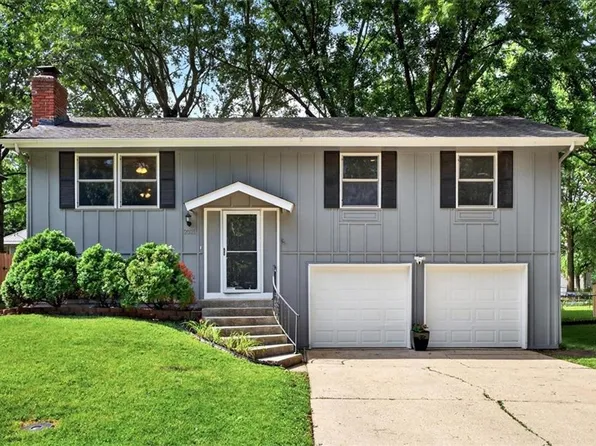 2021 E Mohawk Dr, Olathe, KS 66062