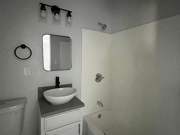 4th image of 7800 S Hoover St APT 11