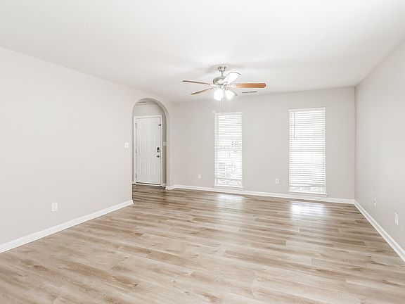 5th image of 211 Winding Canyon Dr