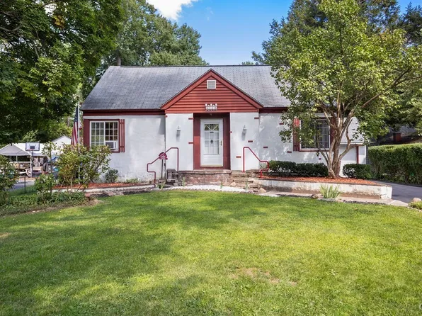 118 Elm St, North Syracuse, NY 13212