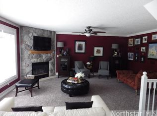 8678 Carriage Hill Rd, Savage, MN 55378