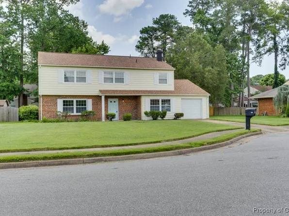 205 Captains Ct, Hampton, VA 23669
