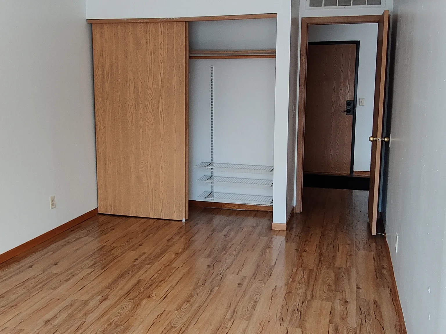Whispering Pines Apartments — Photo 4