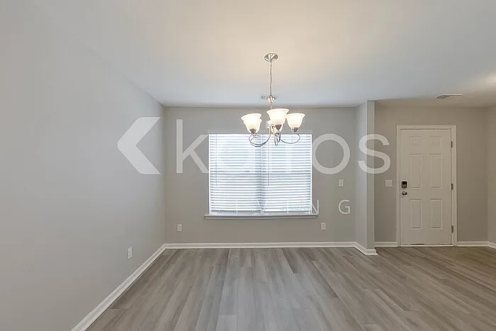 128 Bluff Rd — Photo 4