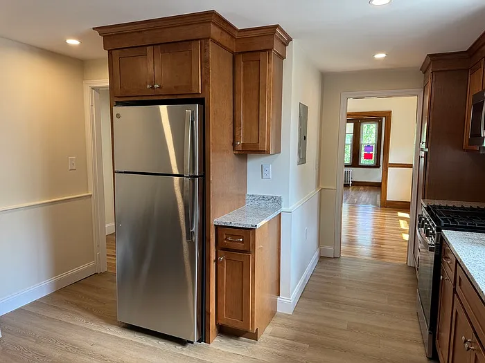 30 Fairview Ave #2 — Photo 3