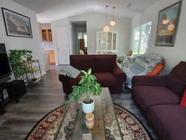 438 E Mimosa Ln — Photo 3
