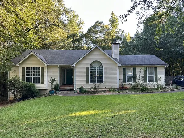129 Winchester Dr, Sharpsburg, GA 30277