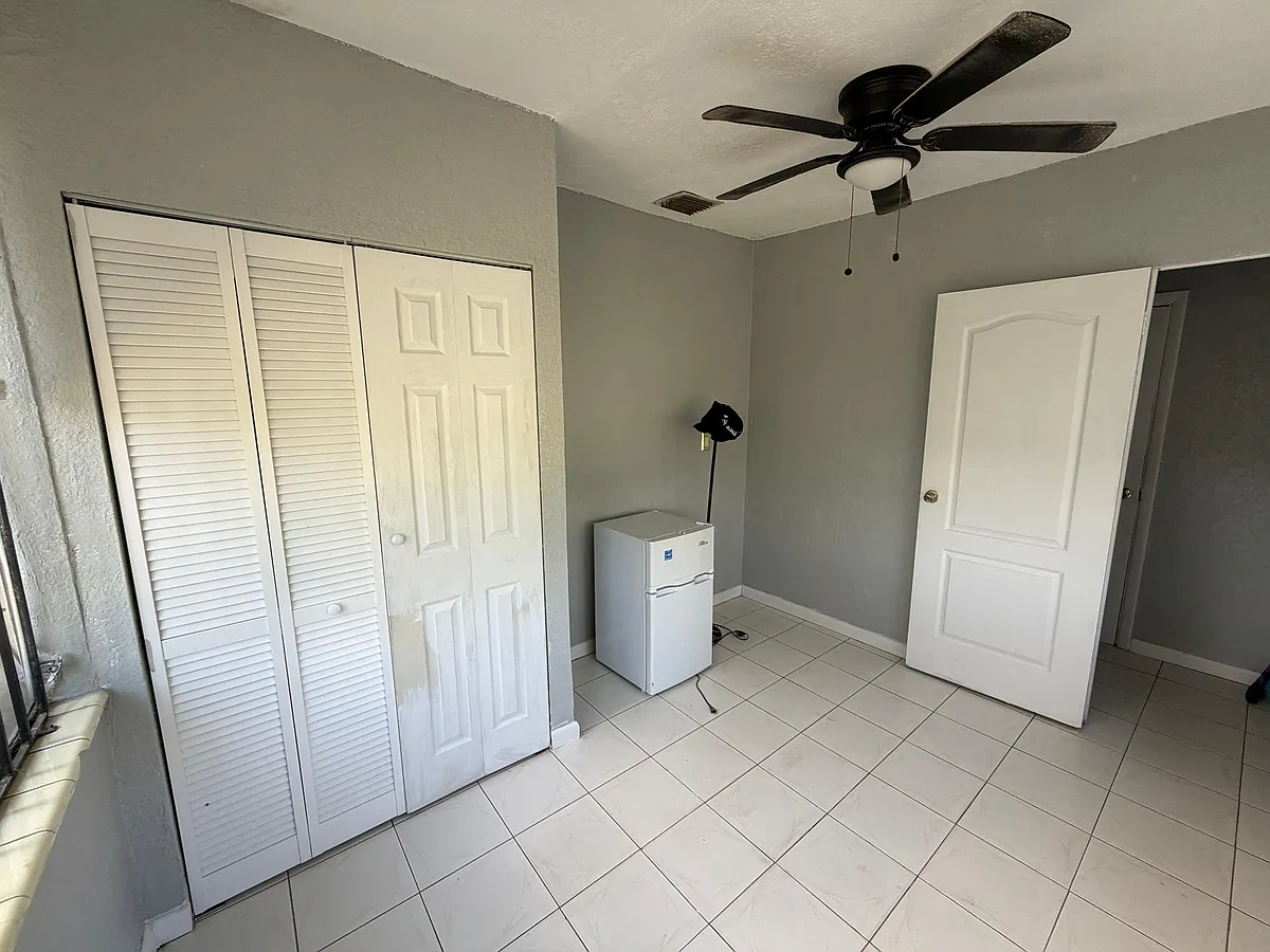 Building Photo - 2375 NW 95th Ter #75