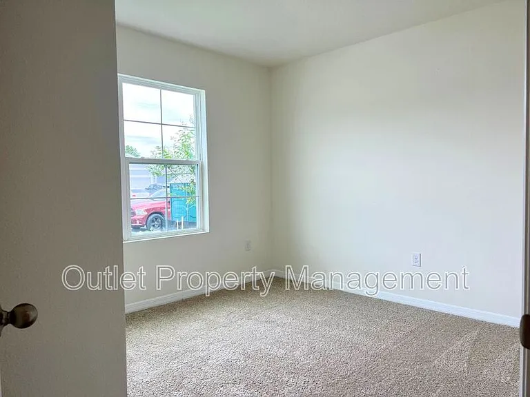 2877 Sunridge Loop — Photo 10