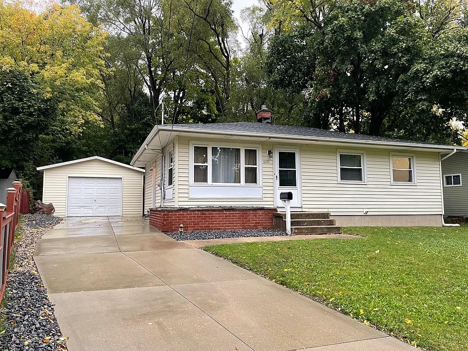 1st image of 1131 Kentwood Dr NE