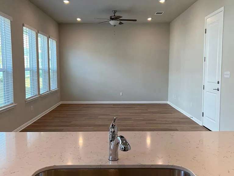 1015 Vista View Dr #2202 — Photo 9