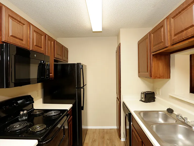 Chappell Hill Apartments — Photo 52