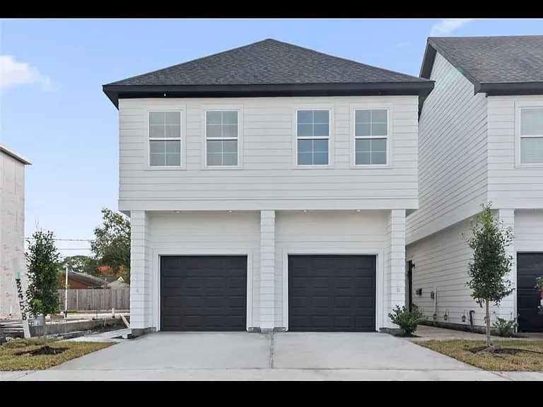 3249 Real St #B — Photo 3