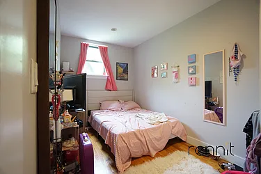 Rented by Rennit Inc.