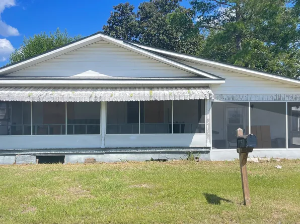 302 S Church St, Alma, GA 31510