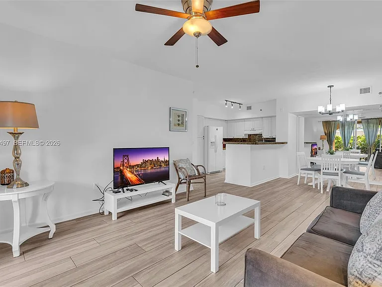 19501 E Country Club Dr #9101 — Photo 4