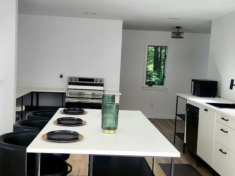 41 Breeds Hill Pl — Photo 4
