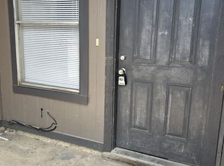 821 Bracewood Cir APT B, San Marcos, TX 78666
