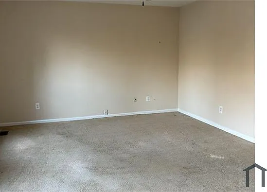 3253 Deshong Dr — Photo 5