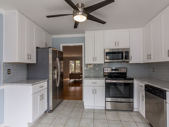 3rd image of 468 Salem Woods Dr SE