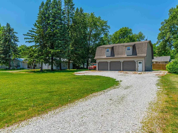 207 S Stewart St, Mc Lean, IL 61754