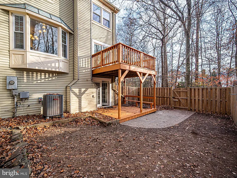 10332 Mockingbird Pond Ct — Photo 40