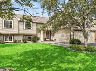 8625 Rosewood Ln N, Maple Grove, MN 55369