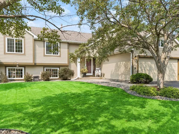 8625 Rosewood Ln N, Maple Grove, MN 55369
