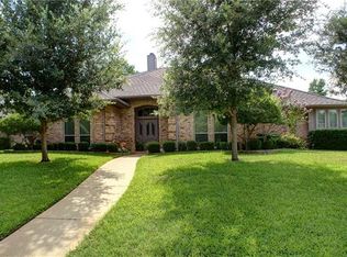 3805 Welwyn Way Dr, Bedford, TX 76021