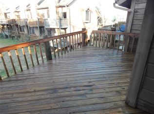 725 Davis Rd, League City, TX 77573