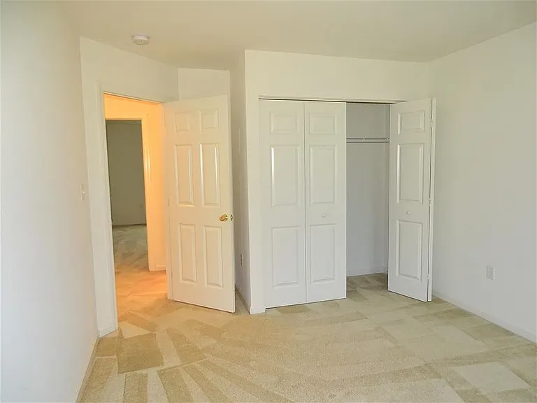 2527 Oakwood Ln — Photo 16