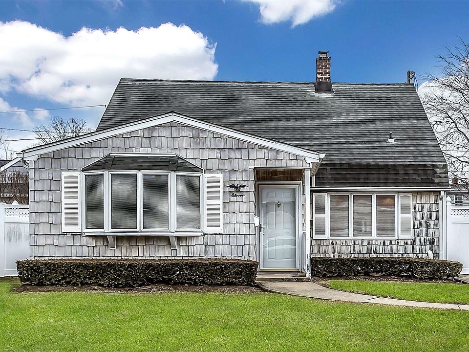 1st image of 11 Academy Ln