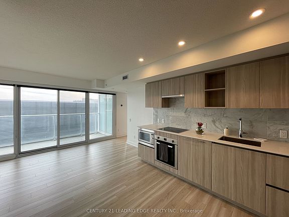 2nd image of 17 Bathurst St #1502