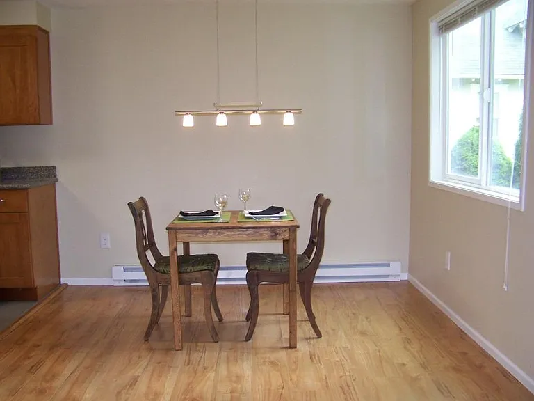 6441 N Wilbur Ave — Photo 2