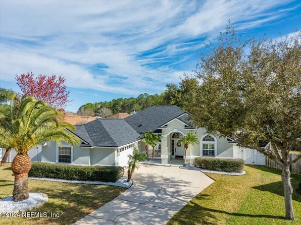 2077 EL LAGO Way, Jacksonville, FL 32224