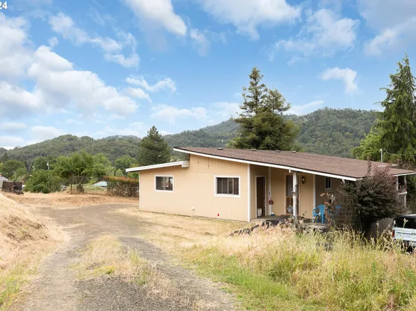 377 Club Ave, Roseburg, OR 97470