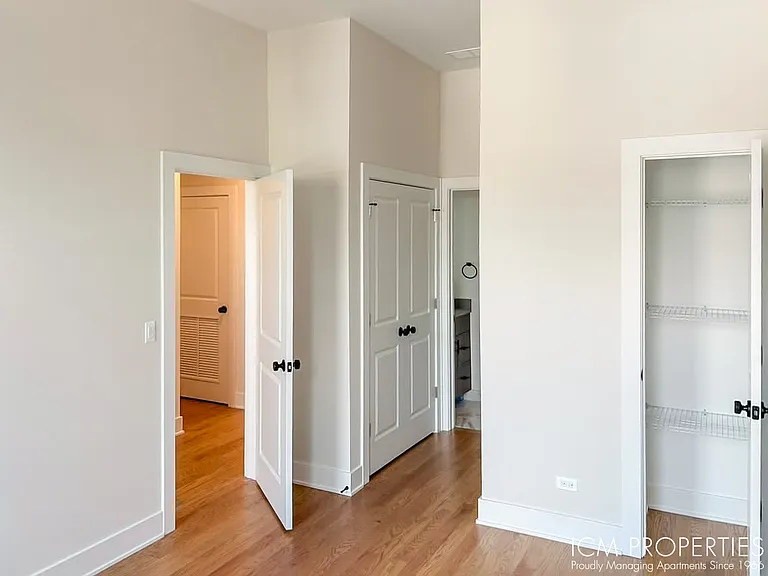 3338 N Sheffield Ave #1 — Photo 7