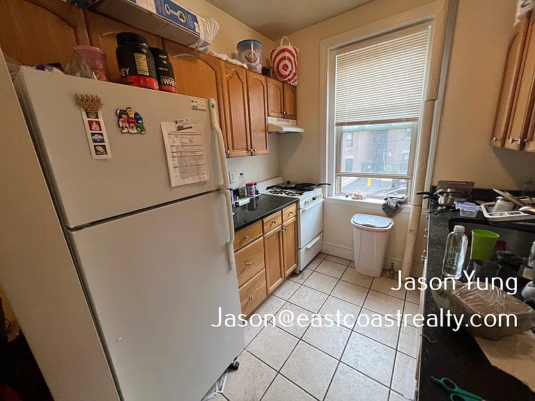 27 Queensberry St #3 — Photo 10