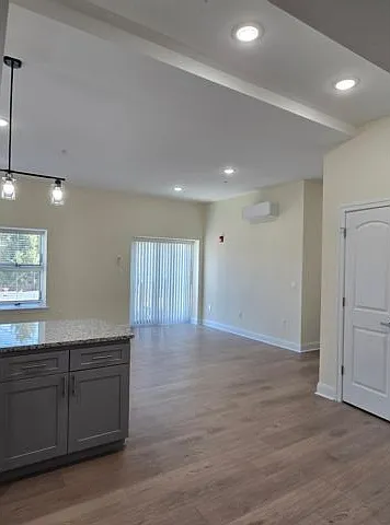 512 Kearny Ave #202 — Photo 6