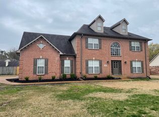 135 Cottonwood Dr, Collierville, TN 38017