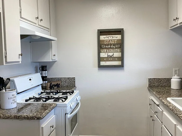 1 Bed - Kitchen