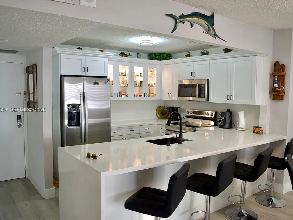 3725 S Ocean Dr #423