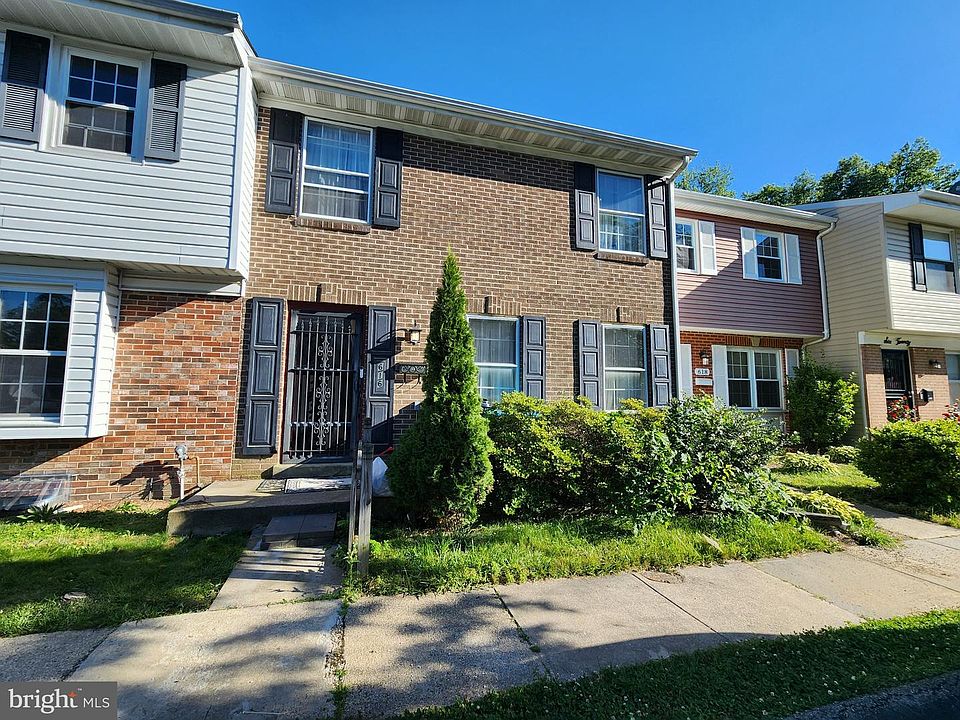1st image of 616 Yorkshire Dr