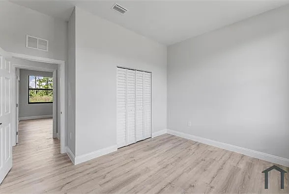 556 Sherwood Ave S — Photo 9