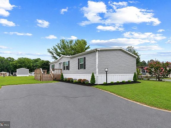 2nd image of 23295 Martin Ln