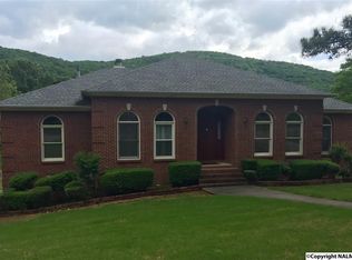 1790 Cross Creek Rd SE, Huntsville, AL 35802