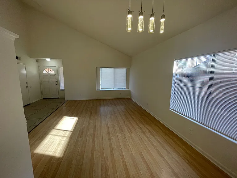 24399 Fiji Dr — Photo 18