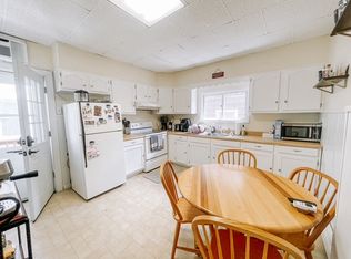 378 E 8th St #2, Boston, MA 02127