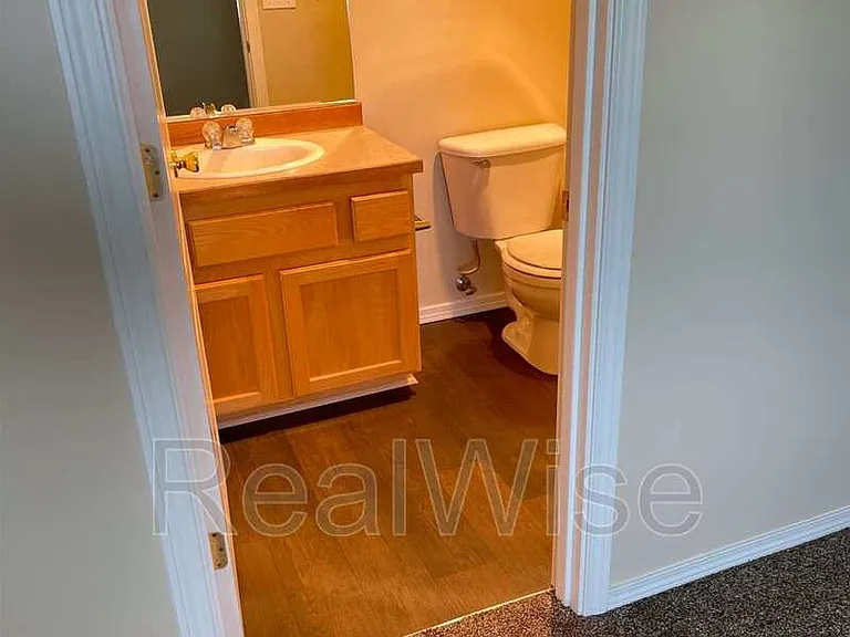 2621 NW Cedar Ave #4 — Photo 14