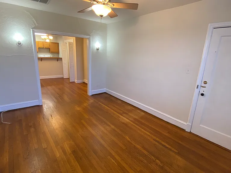 3426 W Grace St #9 — Photo 11